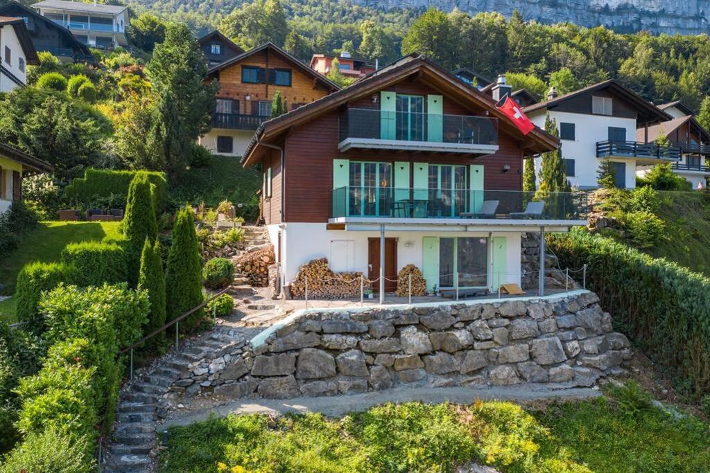 Exklusives Chalet Mit Traumhafter See- Und Bergsicht Seelisberg Eksteriør bilde