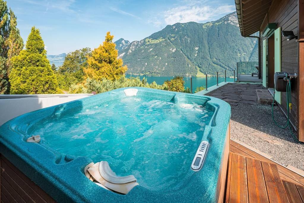 Exklusives Chalet Mit Traumhafter See- Und Bergsicht Seelisberg Eksteriør bilde