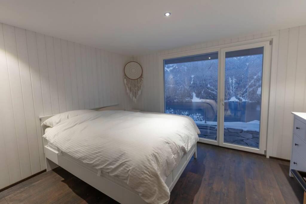 Exklusives Chalet Mit Traumhafter See- Und Bergsicht Seelisberg Eksteriør bilde